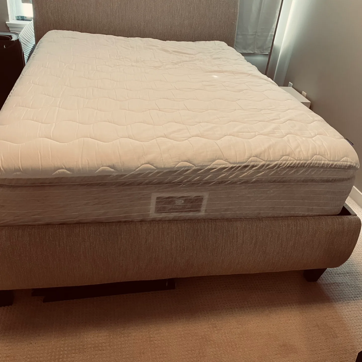Queen size bed w/headboard and mattress/boxsprings thumbnail