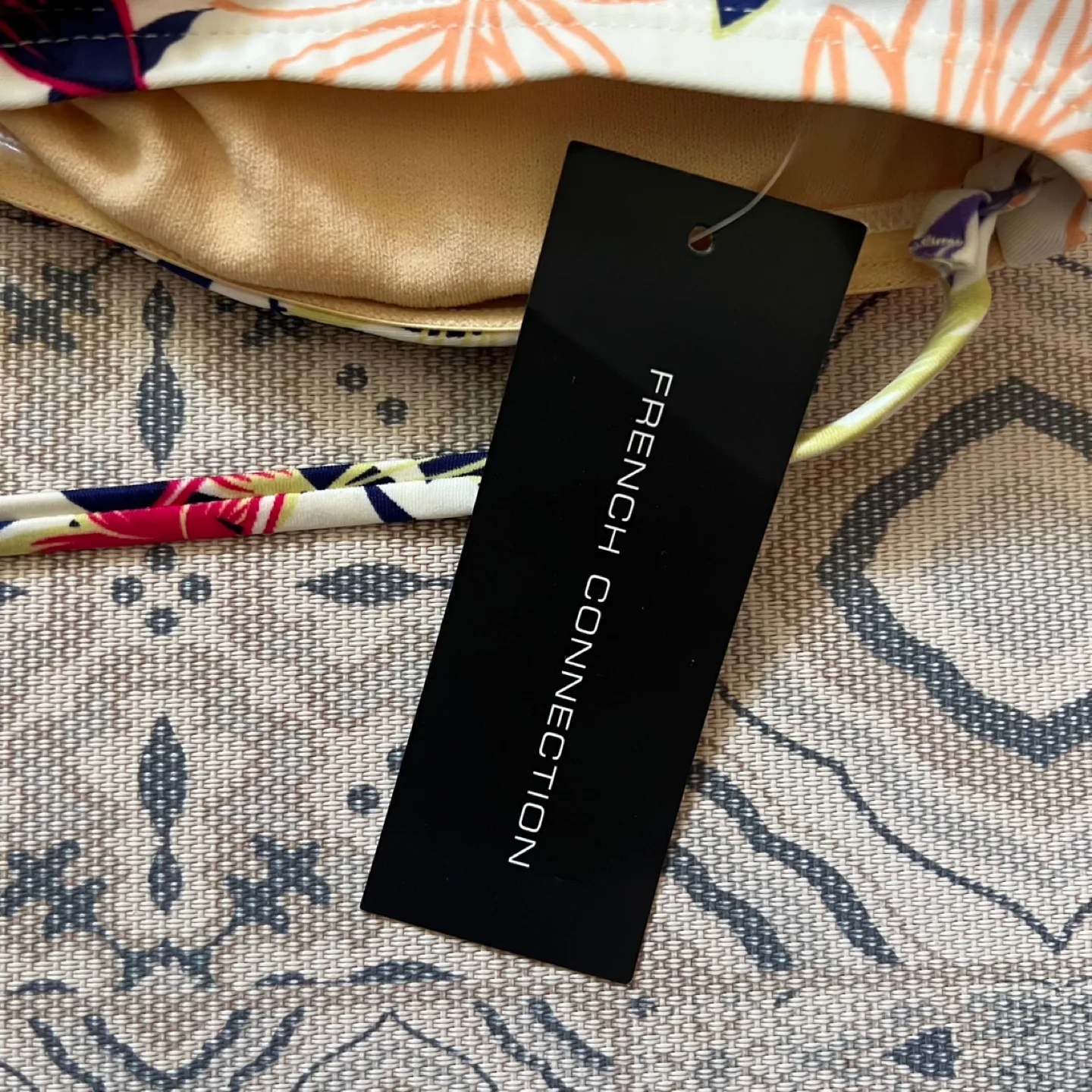 BNWT French Connection Bandeau Bikini Top - Size L image indicator(3)