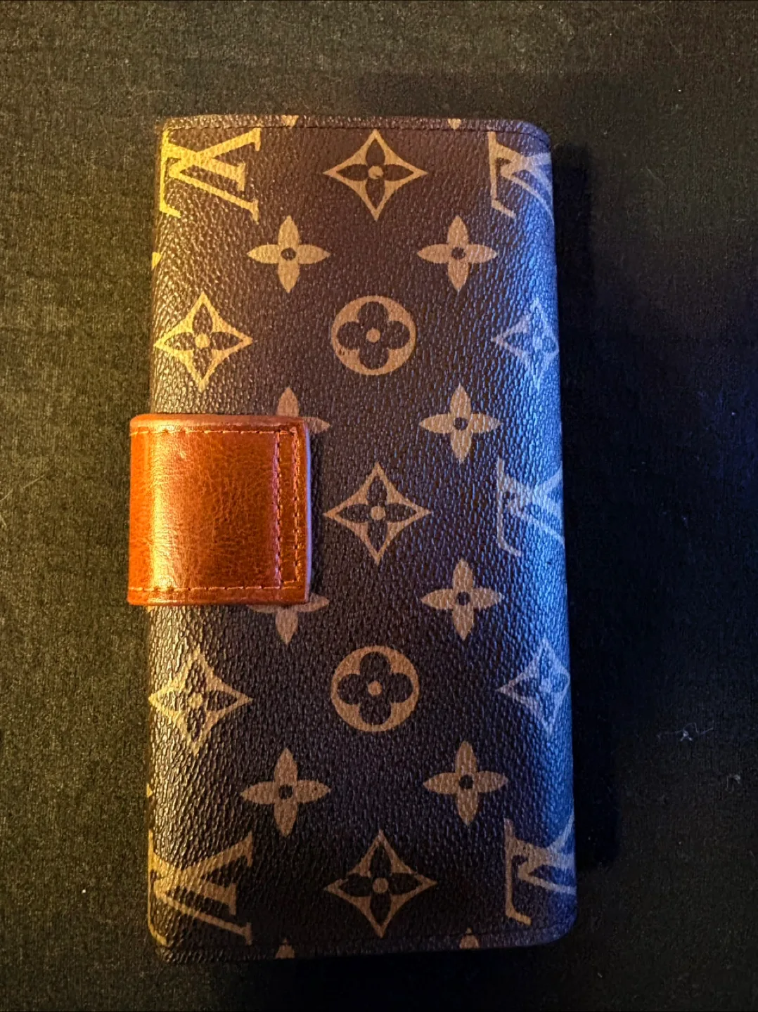 Louis Vuitton Monogram Wallet image indicator(2)