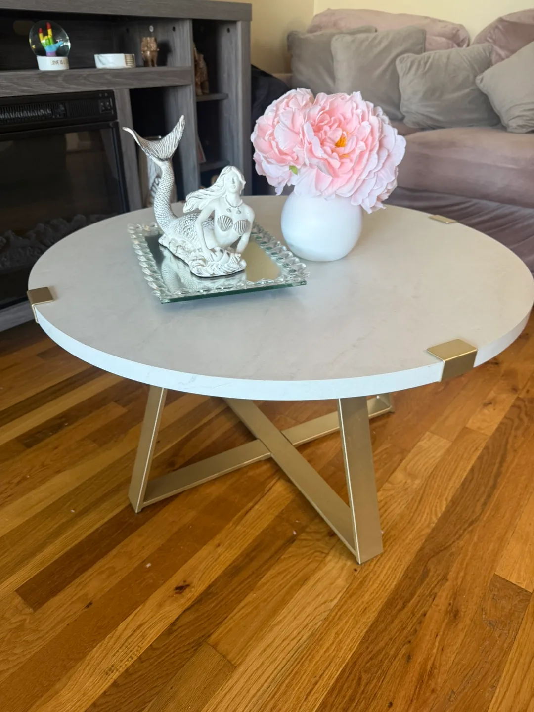 Round White & Gold Accent Table thumbnail