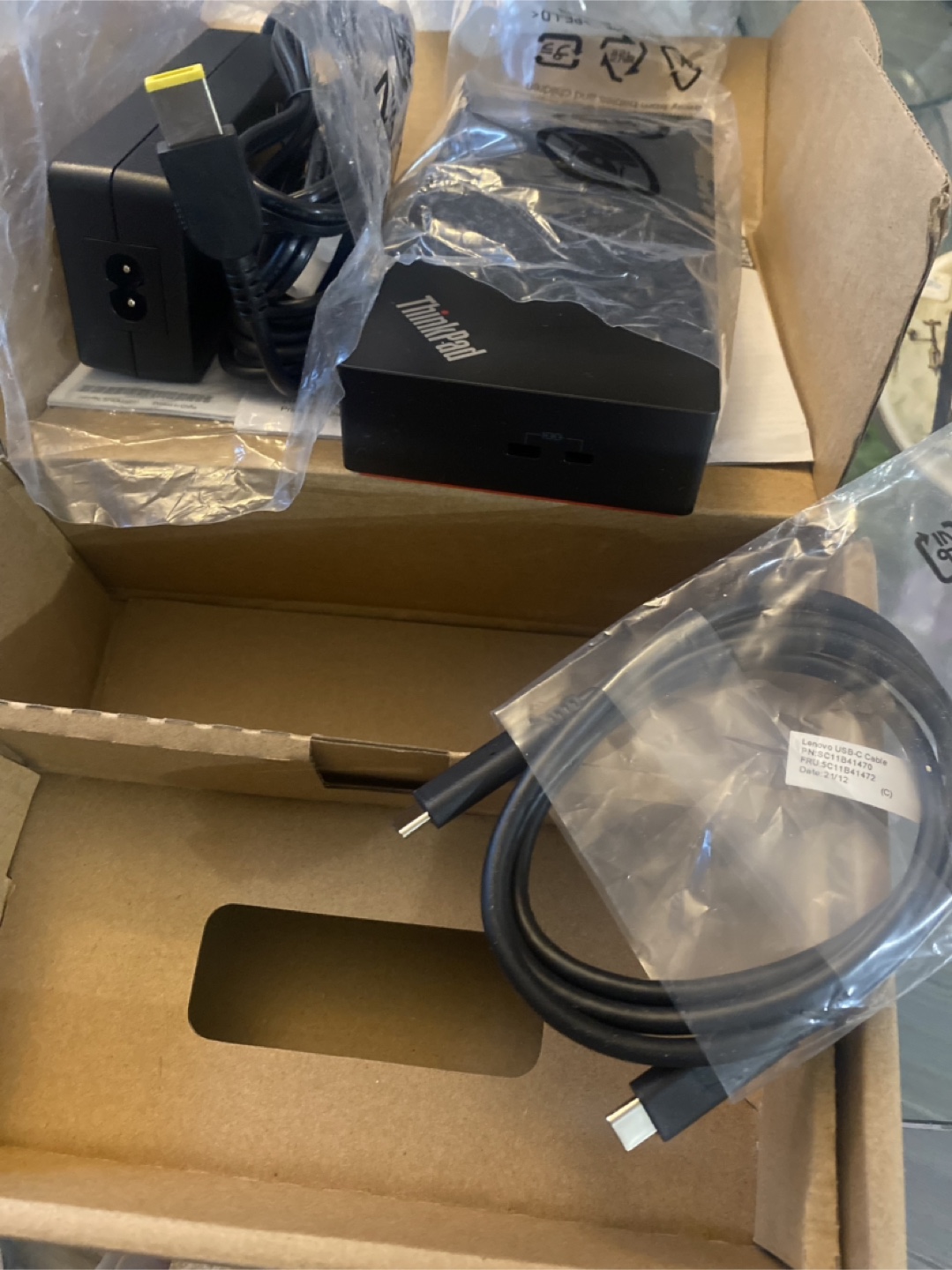 Lenovo ThinkPad Universal USB-C Dock - New in Box - photo 2