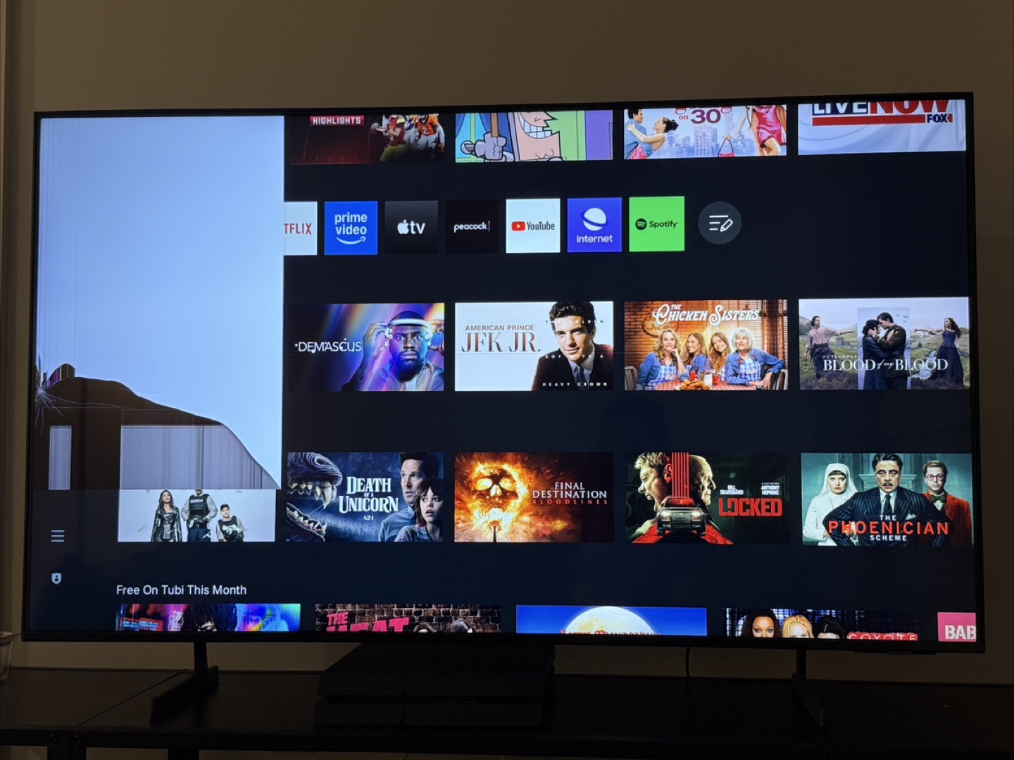 Samsung TV 55" (Cracked screen)