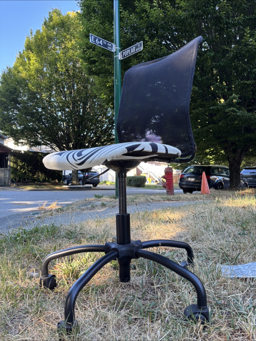 FREE Office Chair - Black Mesh Back