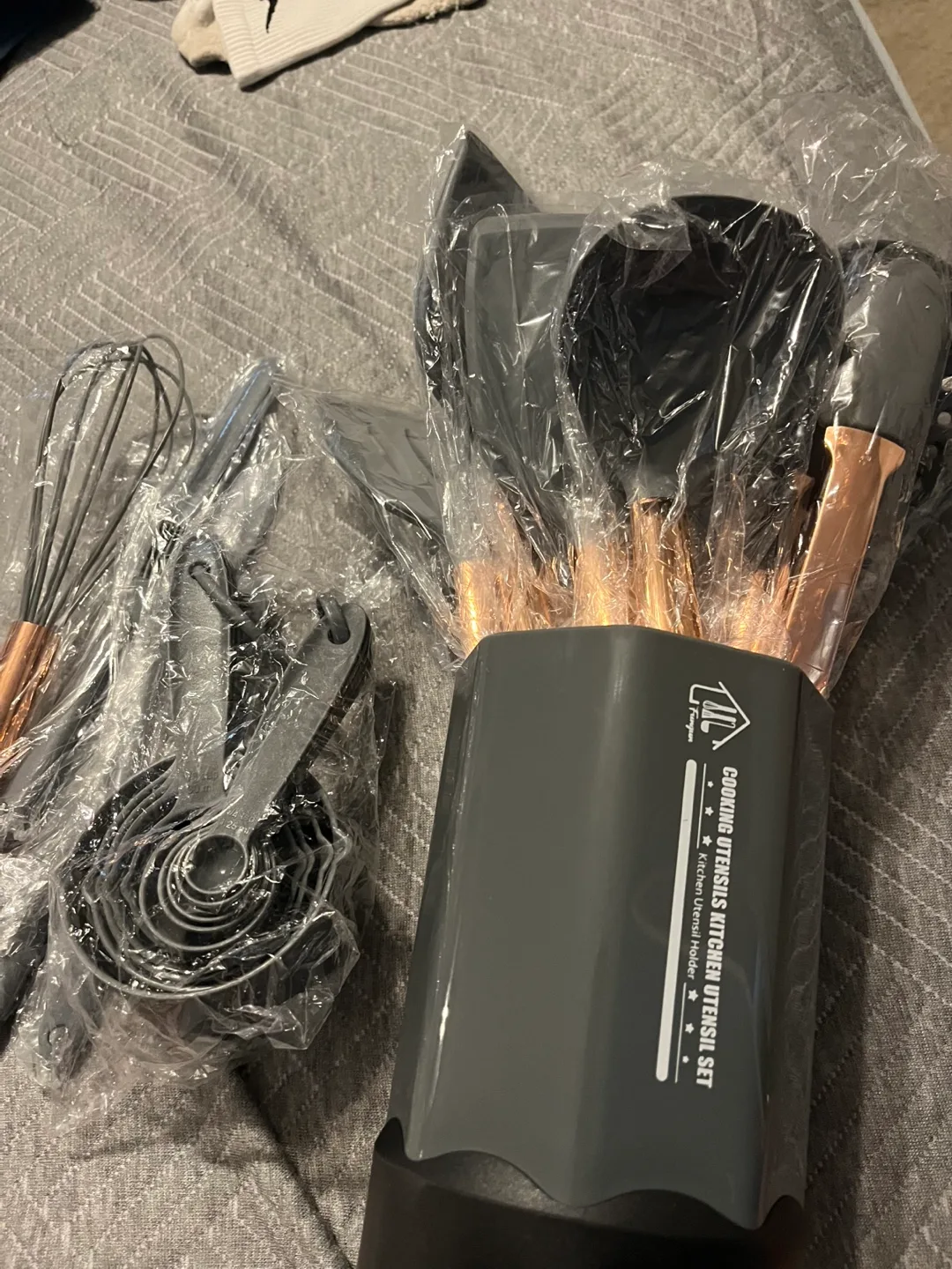 Fungun 24pcs Silicone Kitchen Utensil Set - Black image indicator(7)