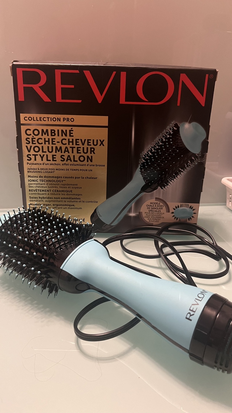 Revlon One-Step Hair Dryer Brush - photo 3