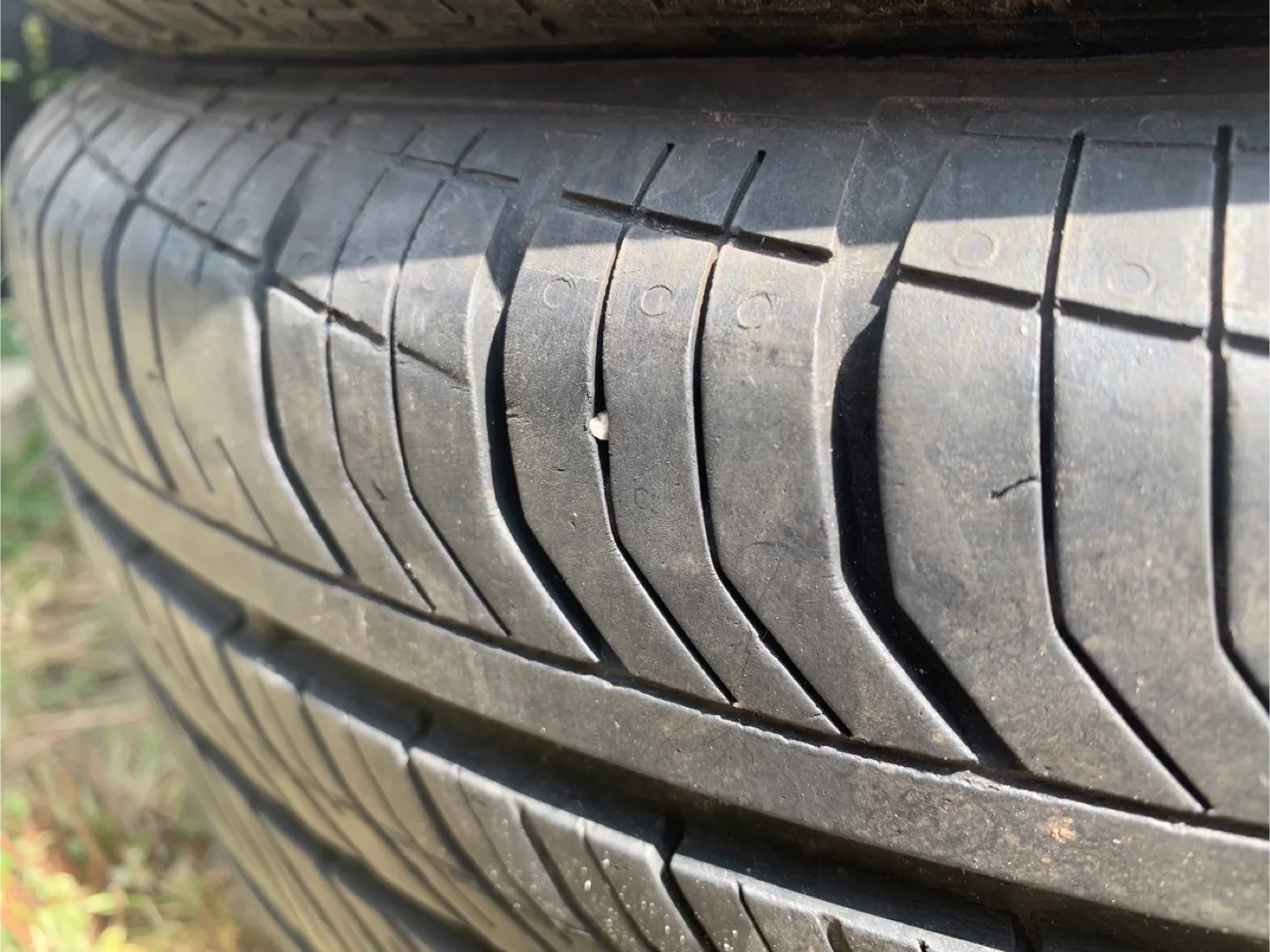 195/65/15 continental contiprocontact all season tires 4 tires image indicator(4)