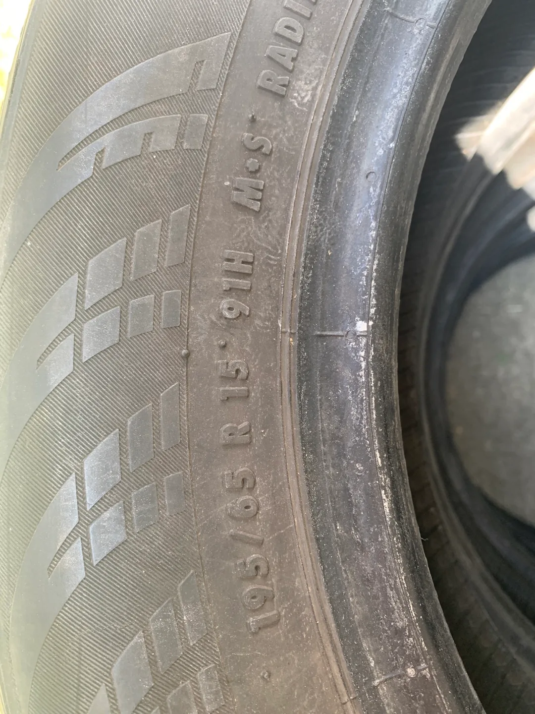 195/65/15 continental contiprocontact all season tires 4 tires image indicator(6)