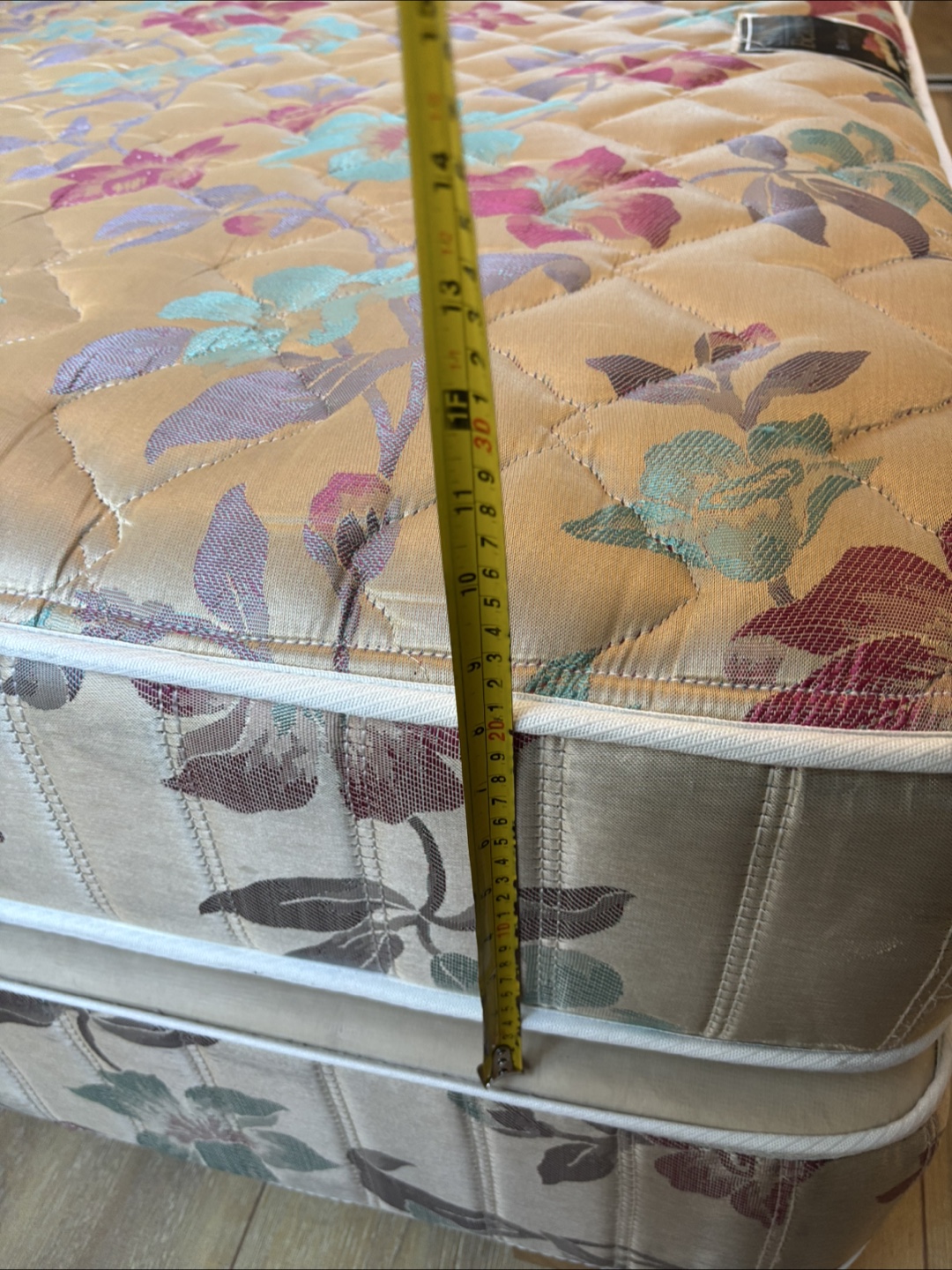 Floral Patterned Queen Mattress & Box Spring - photo 3