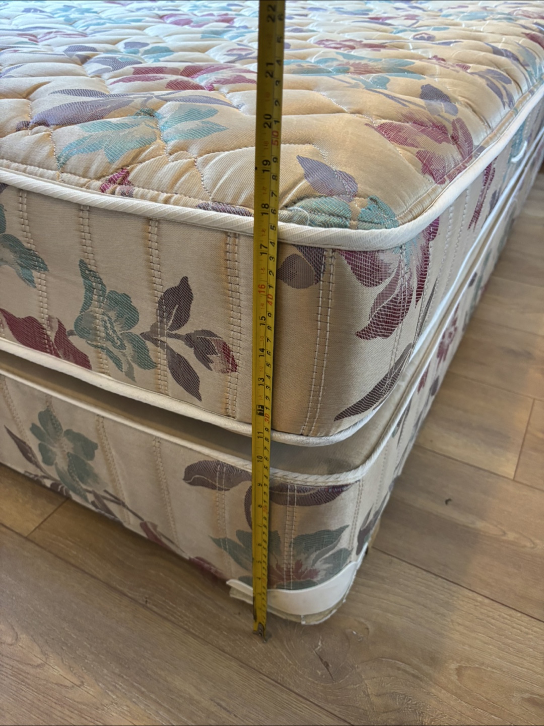 Floral Patterned Queen Mattress & Box Spring - photo 2
