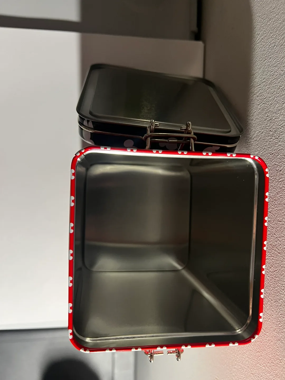 Disney Tin Container image indicator(2)