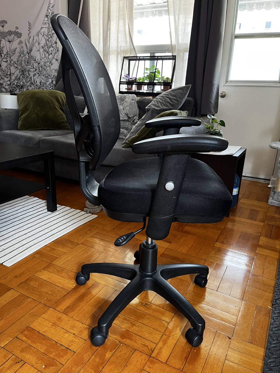Black Office Chair - photo 2