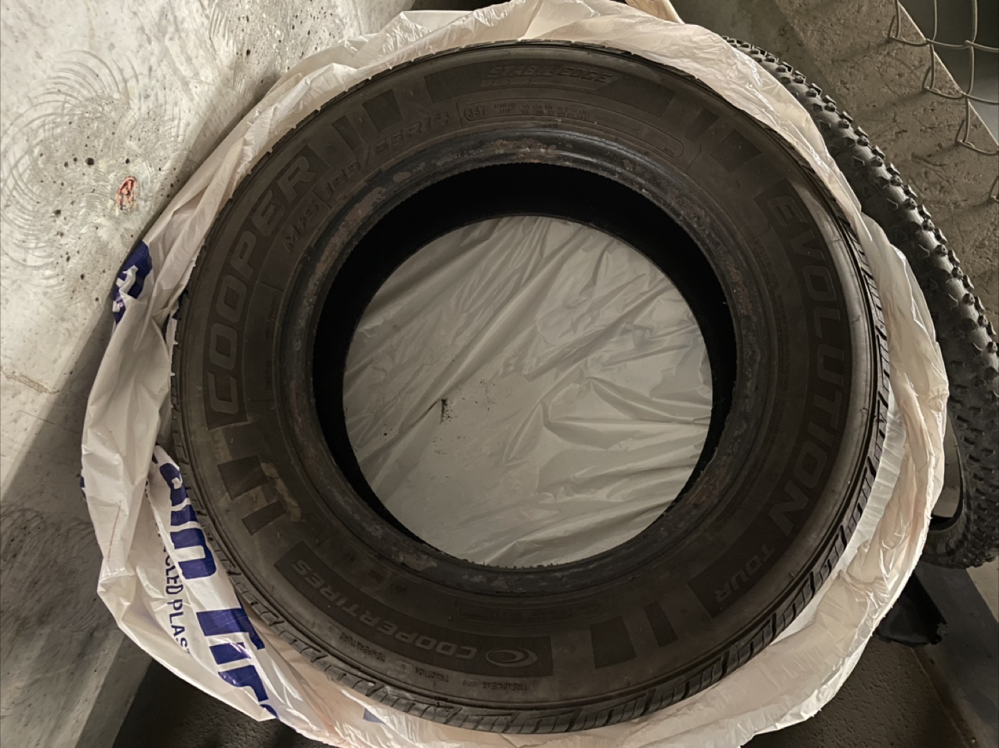 Set of 4: Cooper Evolution Tour All Season Tires 185/65R14 86T