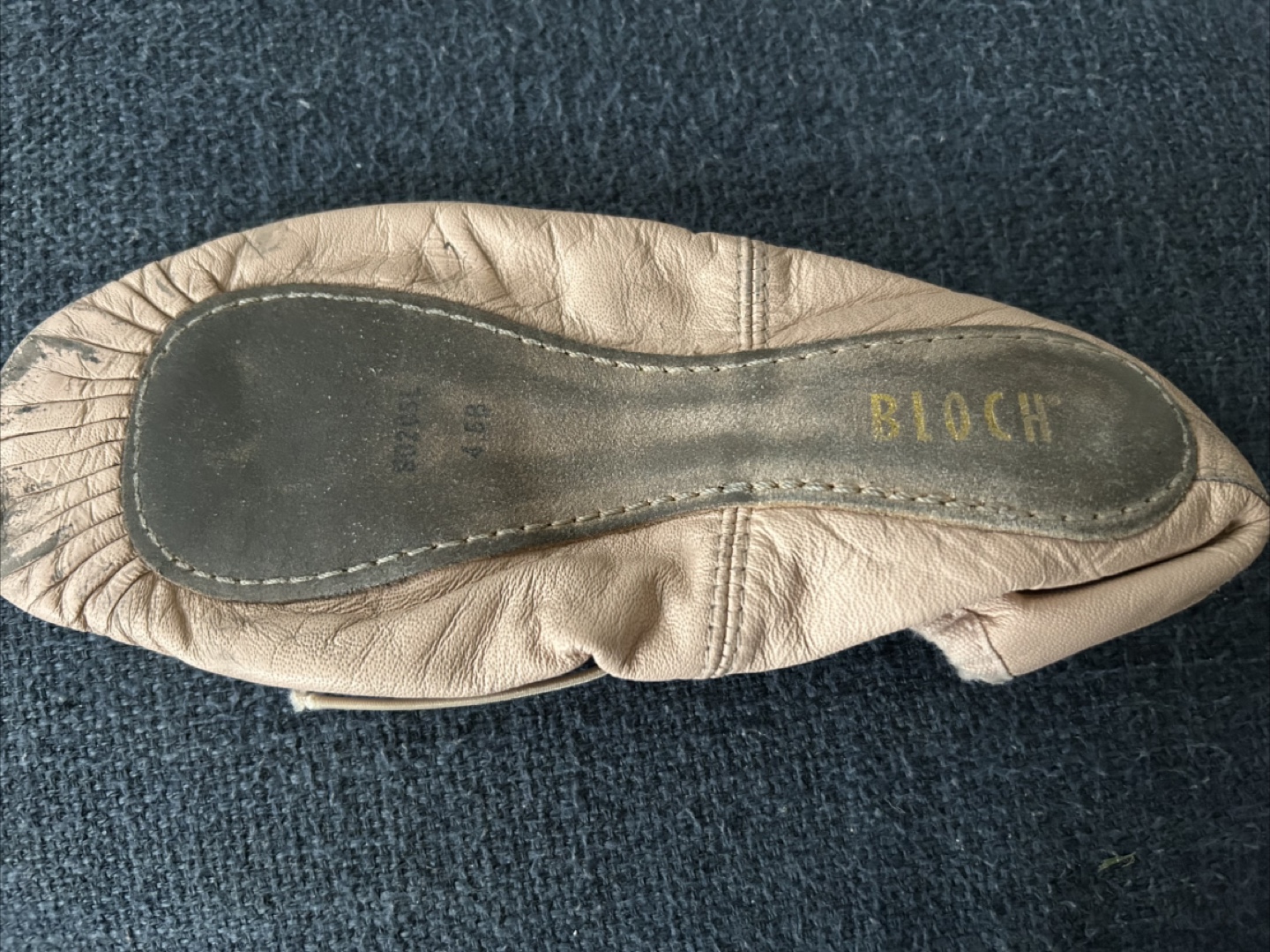 Bloch Ballet Shoes - Size 4.5 - photo 2