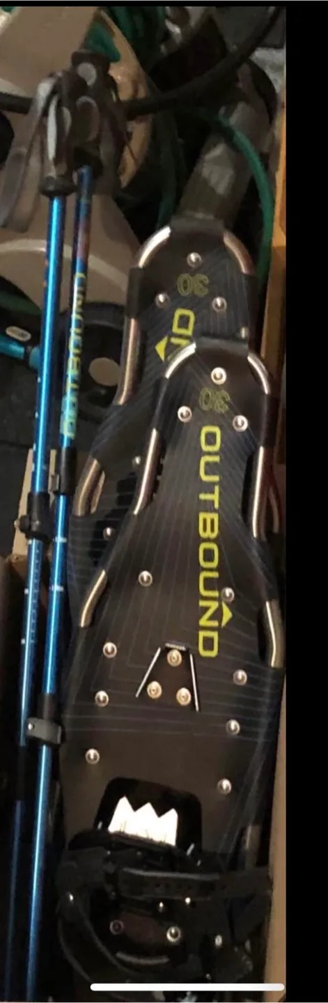 Outbound Snowshoes with Poles thumbnail