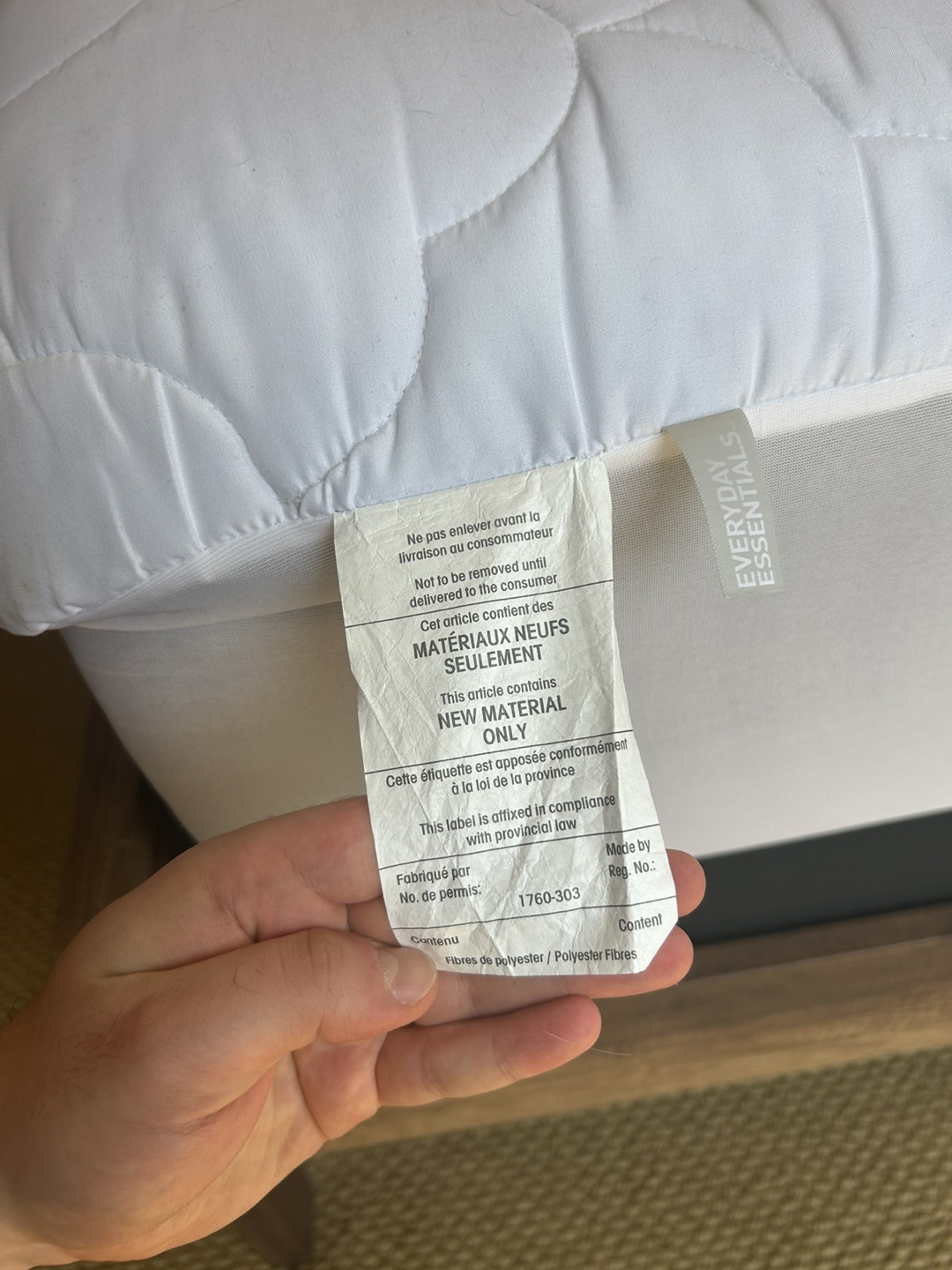 Queen Size Solid Wood Bed Frame + Mattress – Like New - photo 5