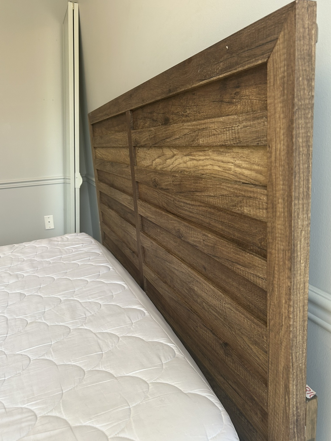 Queen Size Solid Wood Bed Frame + Mattress – Like New - photo 3