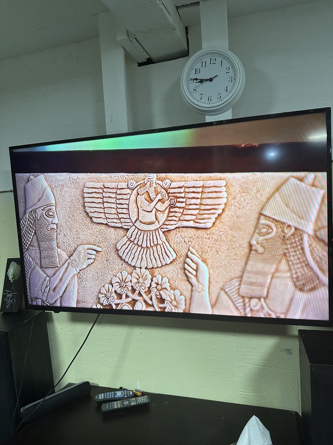 Insignia TV with Chromecast - photo 2