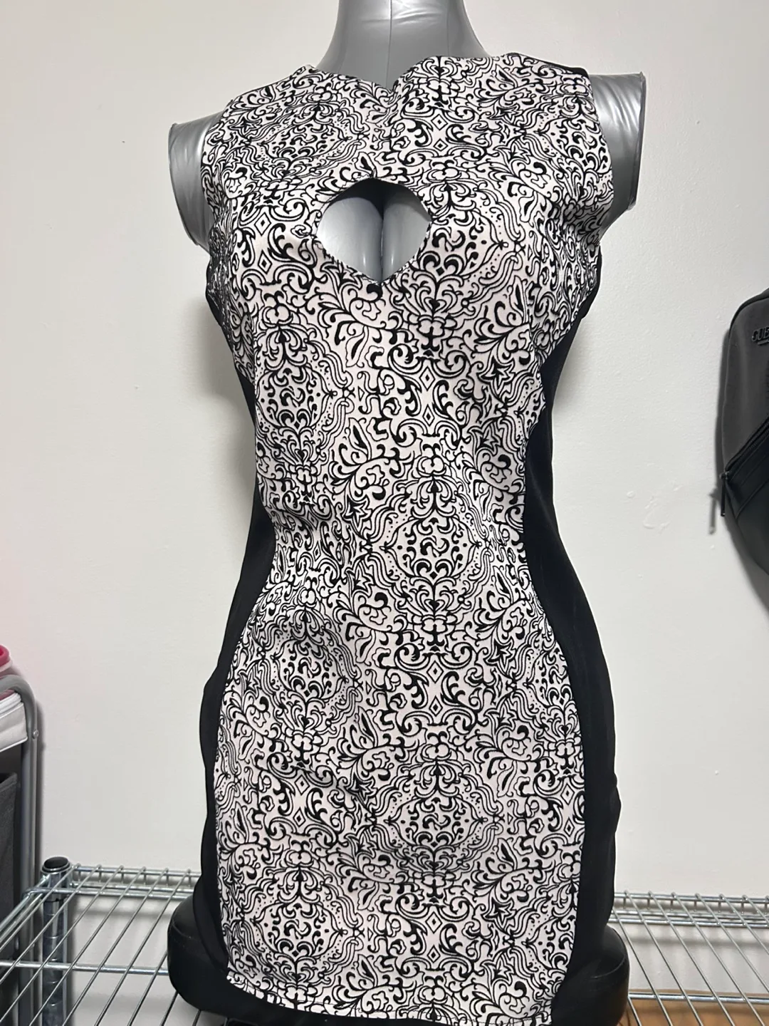 GUESS style Dress - Black & White - Size Small thumbnail