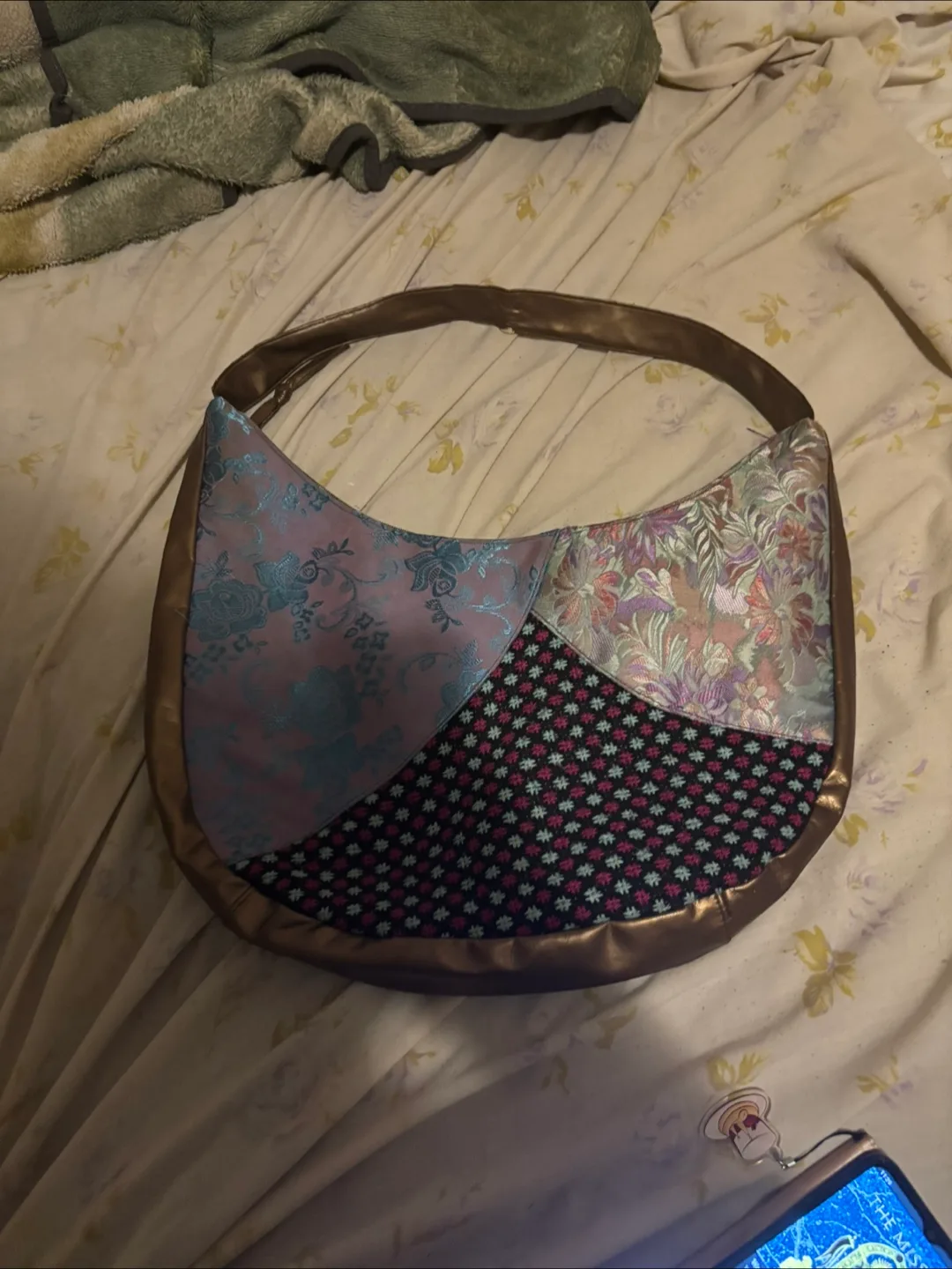 Taylor swift wonderstuck shoulder bag