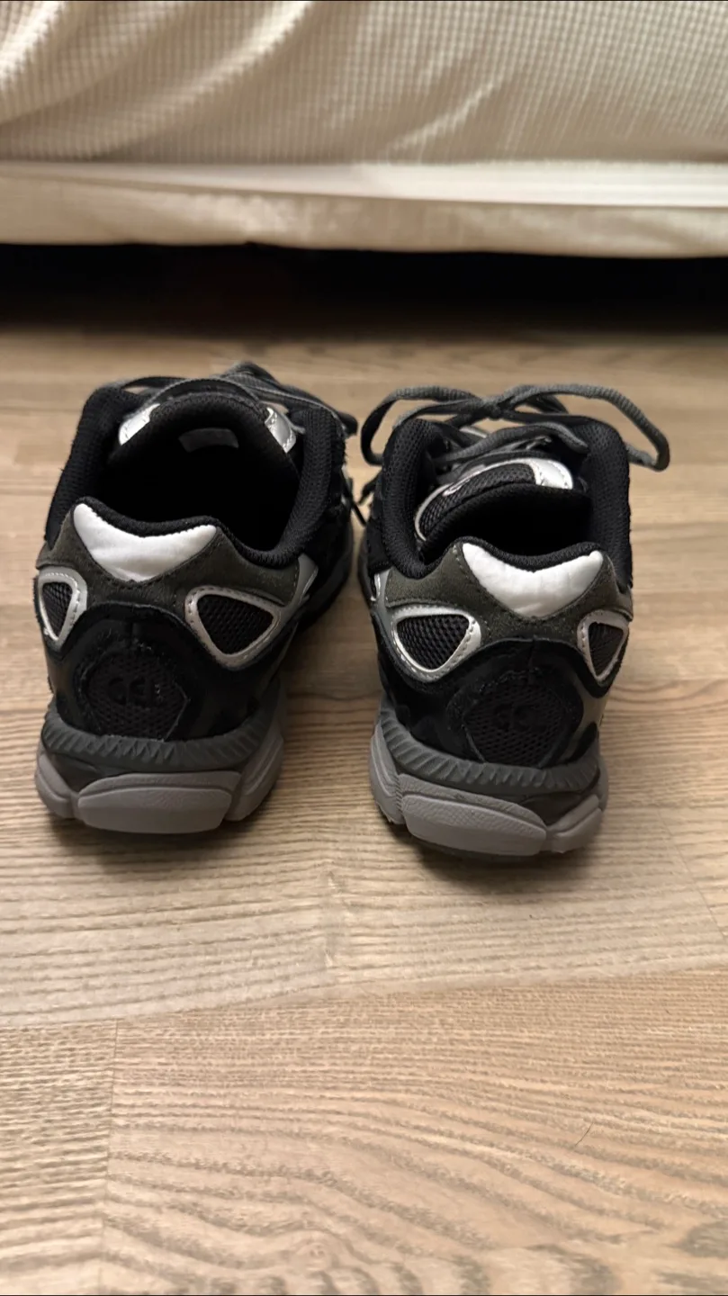 Asics Gel-1130 Black/Silver Sneakers image indicator(4)