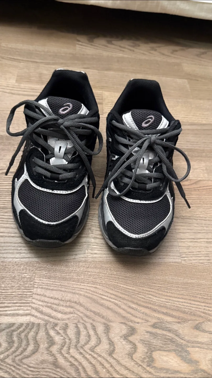 Asics Gel-1130 Black/Silver Sneakers image indicator(2)