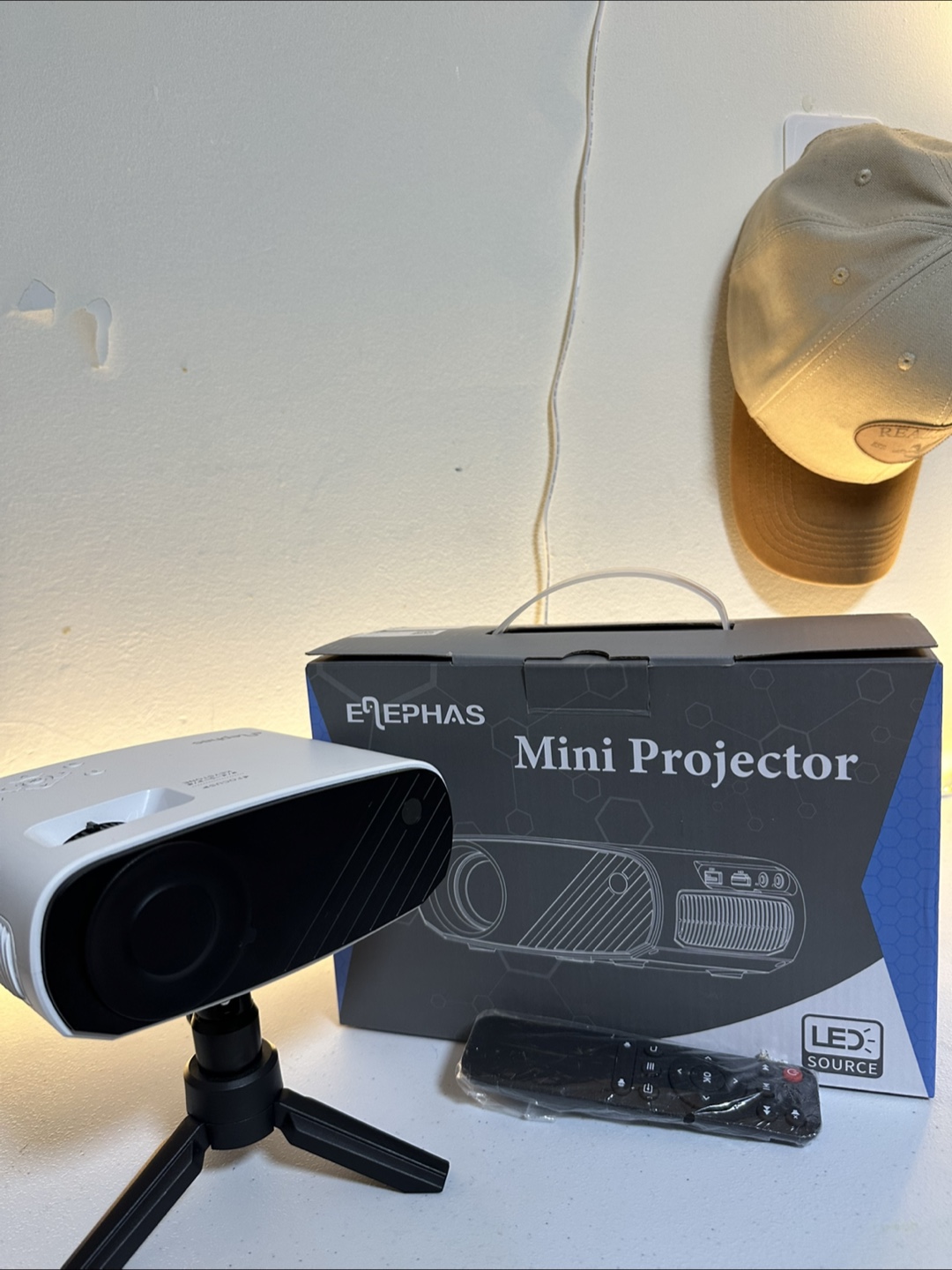 Erephas Mini Projector with Tripod - photo 3