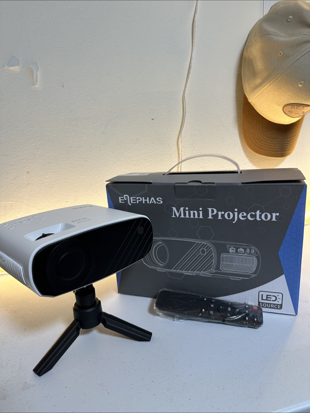 Erephas Mini Projector with Tripod - photo 2