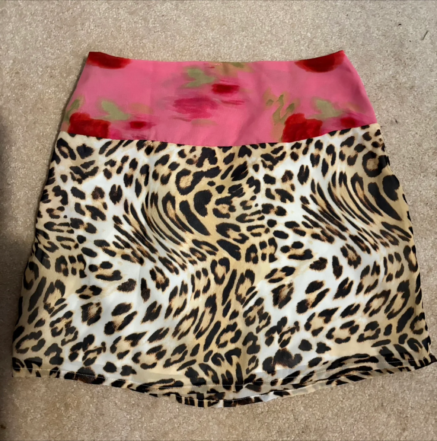 Floral & Leopard Print Top & Skirt Set image indicator(2)
