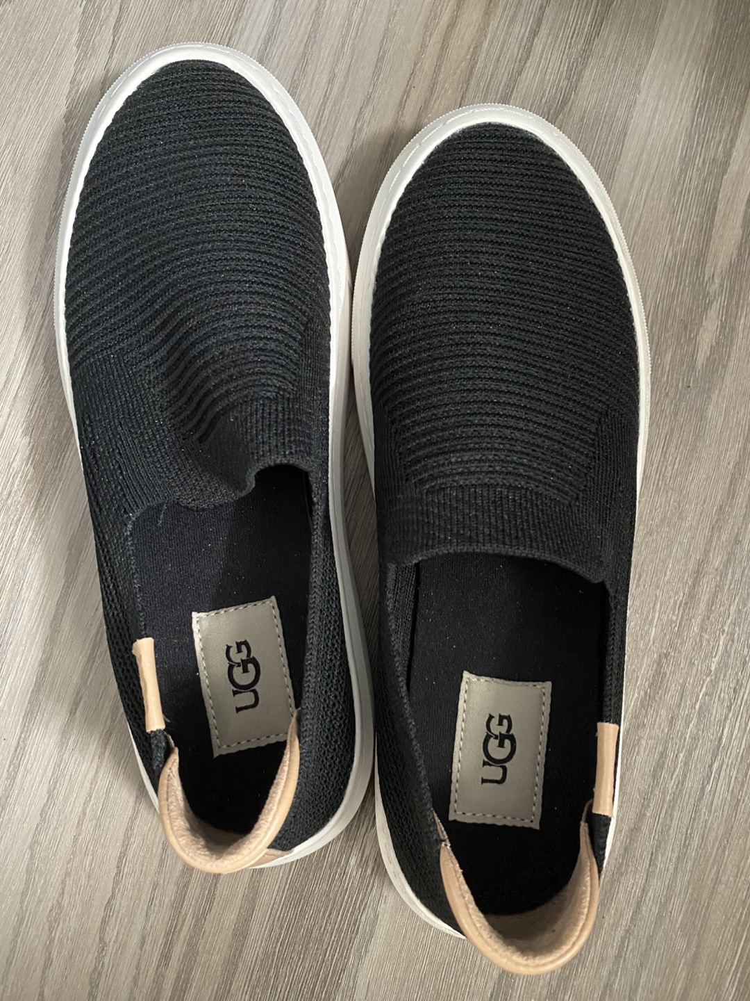 Women’s UGG Alameda Slip-On Sneakers - Size 7