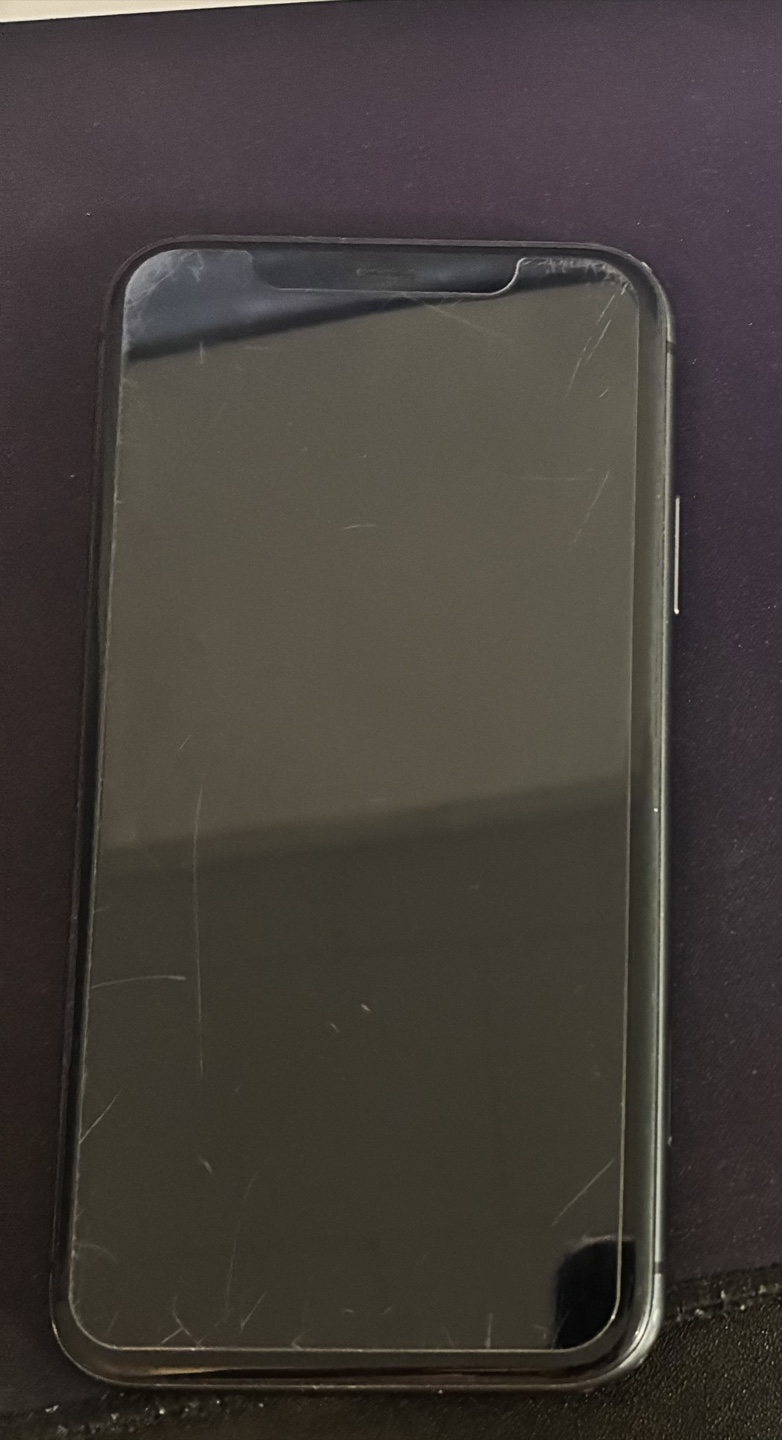 iPhone 11 - Black - photo 2