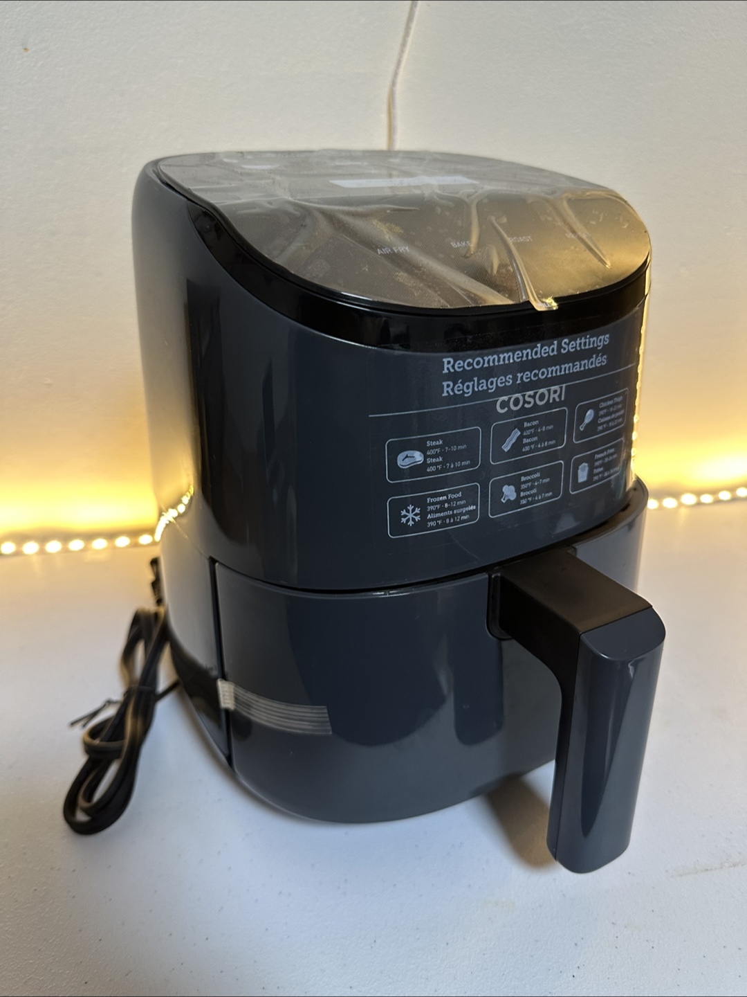 Cosori Lite 2.0-Litre Mini Air Fryer - Like New! - photo 2