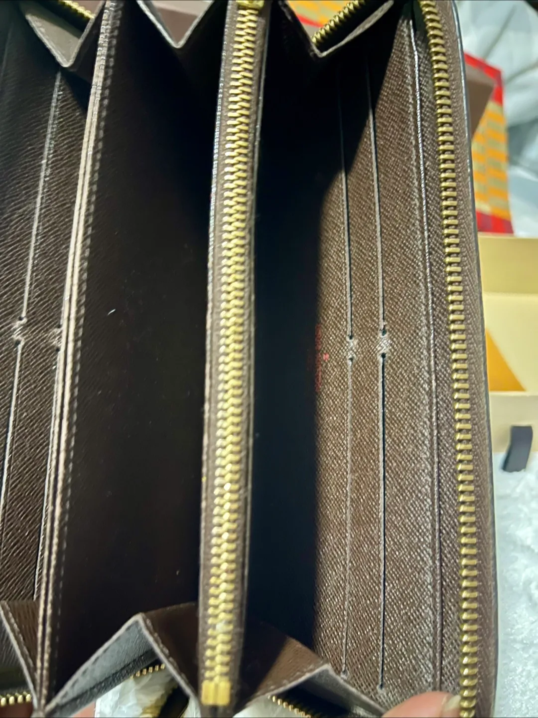 Louis Vuitton Damier Ebene Zippy Wallet image indicator(4)