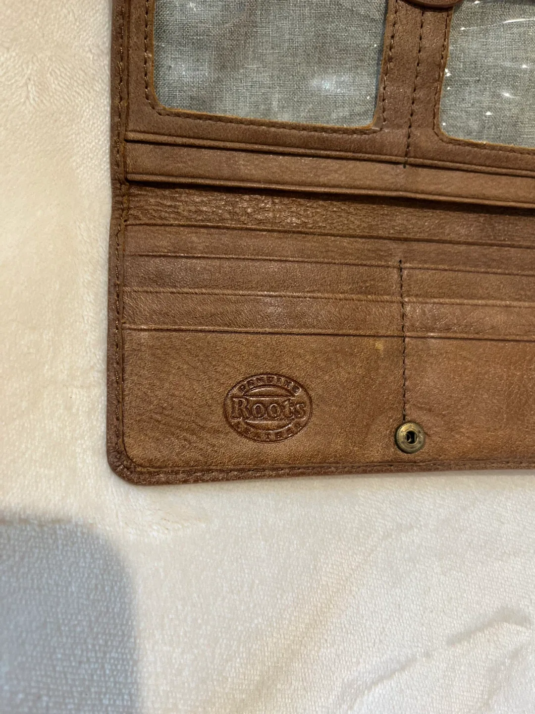 ROOTS Wallet image indicator(10)