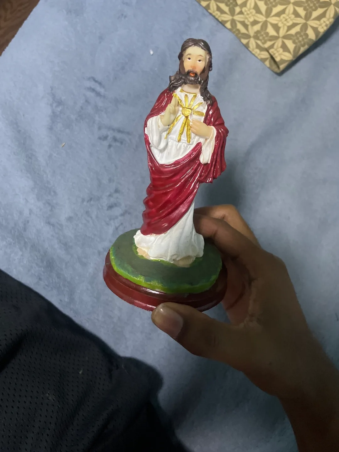 Jesus statue thumbnail