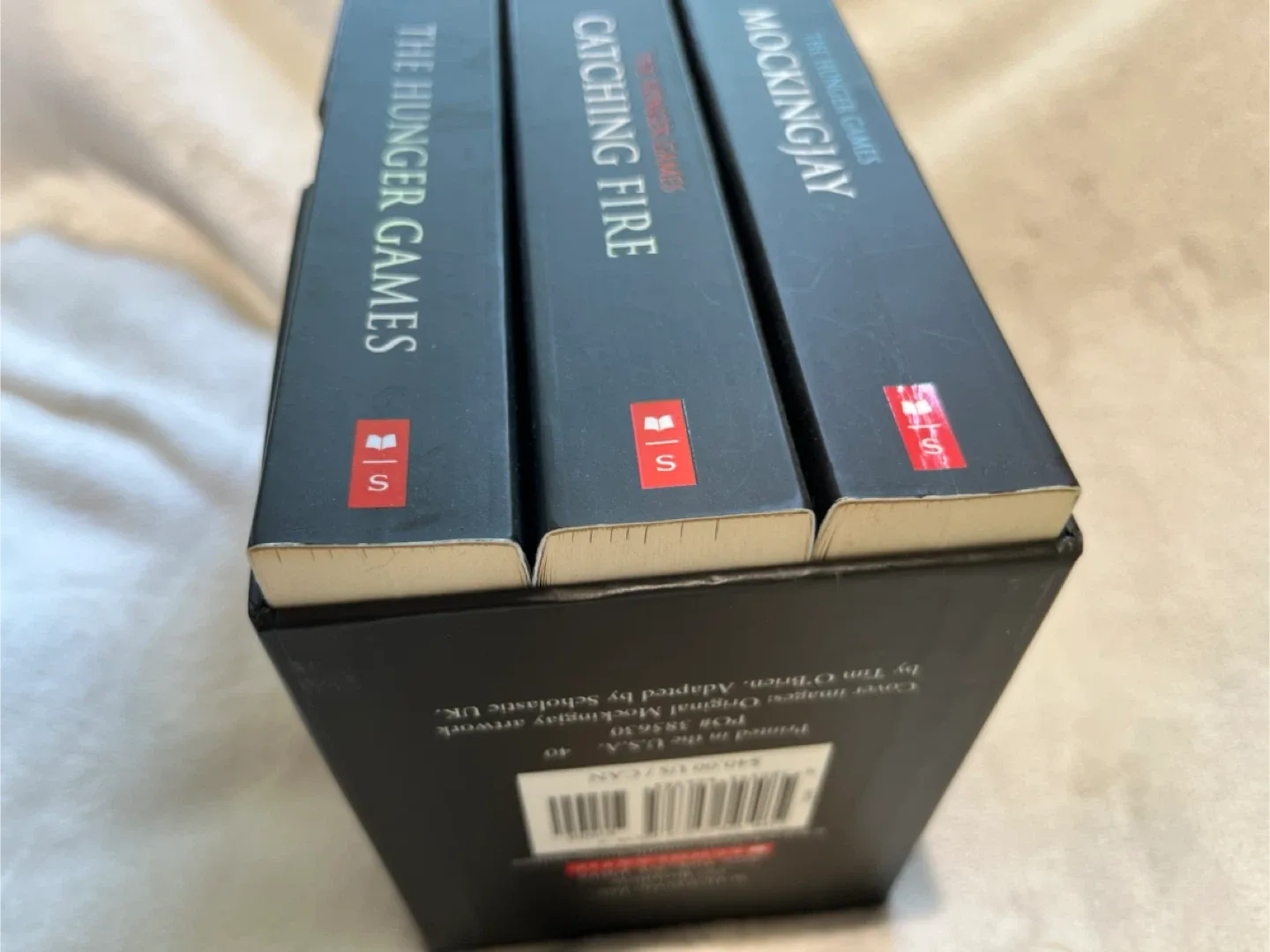 The Hunger Games Books Boxset image indicator(3)