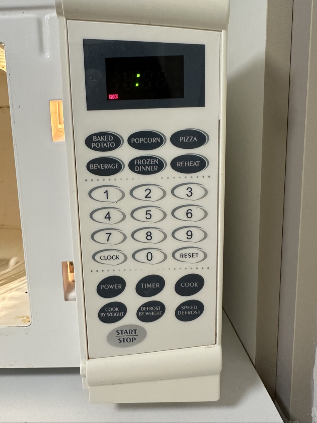RCA Microwave - Great Condition - photo 2