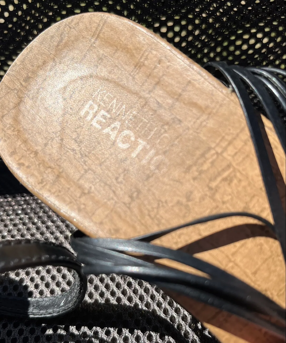 Women’s Kenneth Cole Reaction Wedge Shoes image indicator(3)