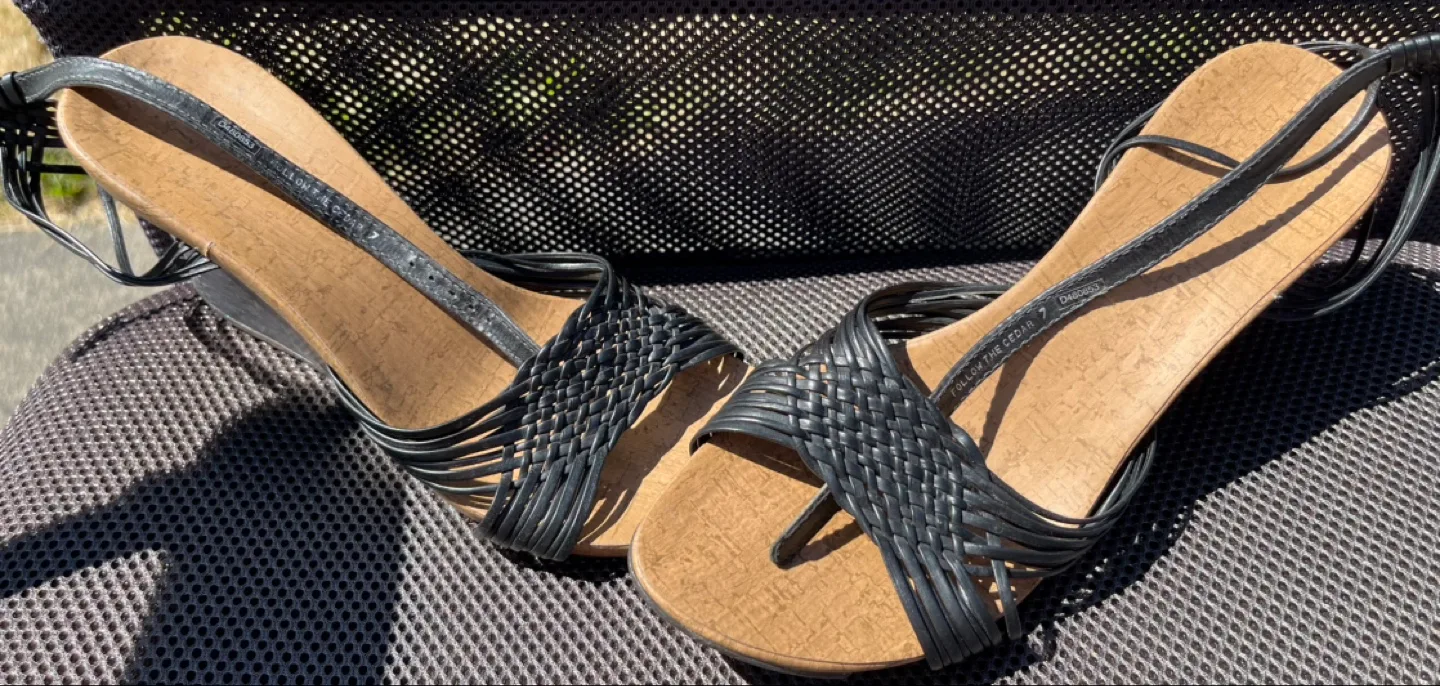 Women’s Kenneth Cole Reaction Wedge Shoes image indicator(4)