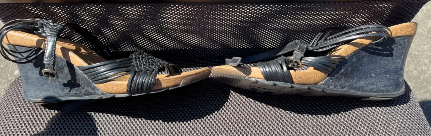 Women’s Kenneth Cole Reaction Wedge Shoes image indicator(5)