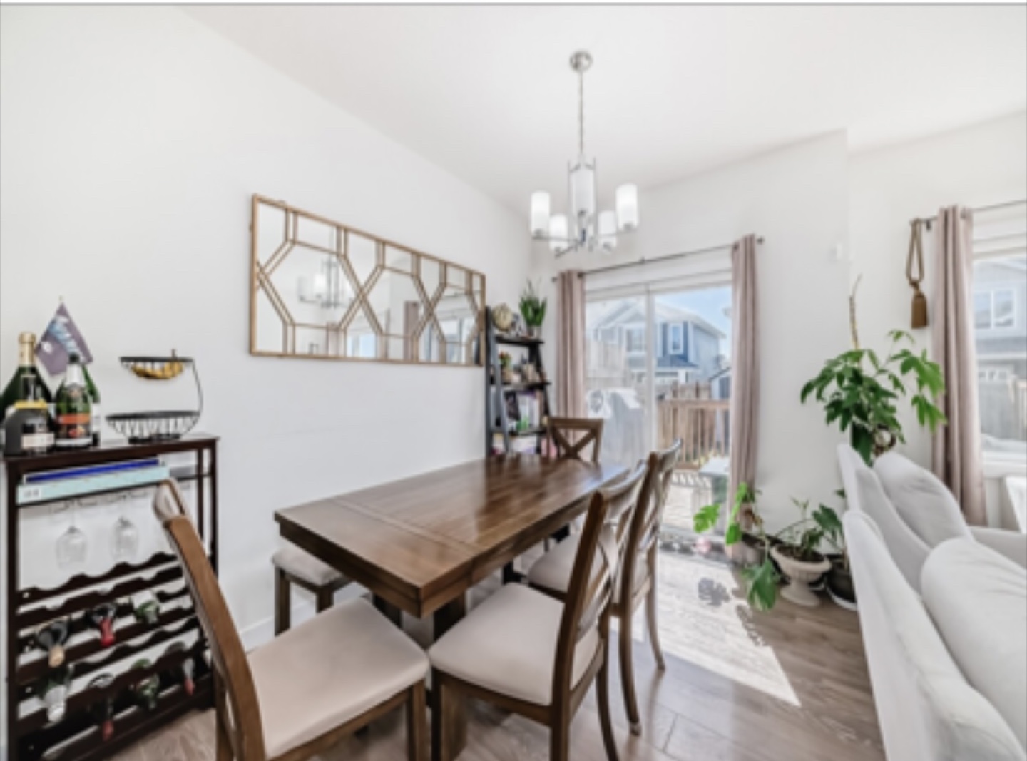 Expandable Dining Table