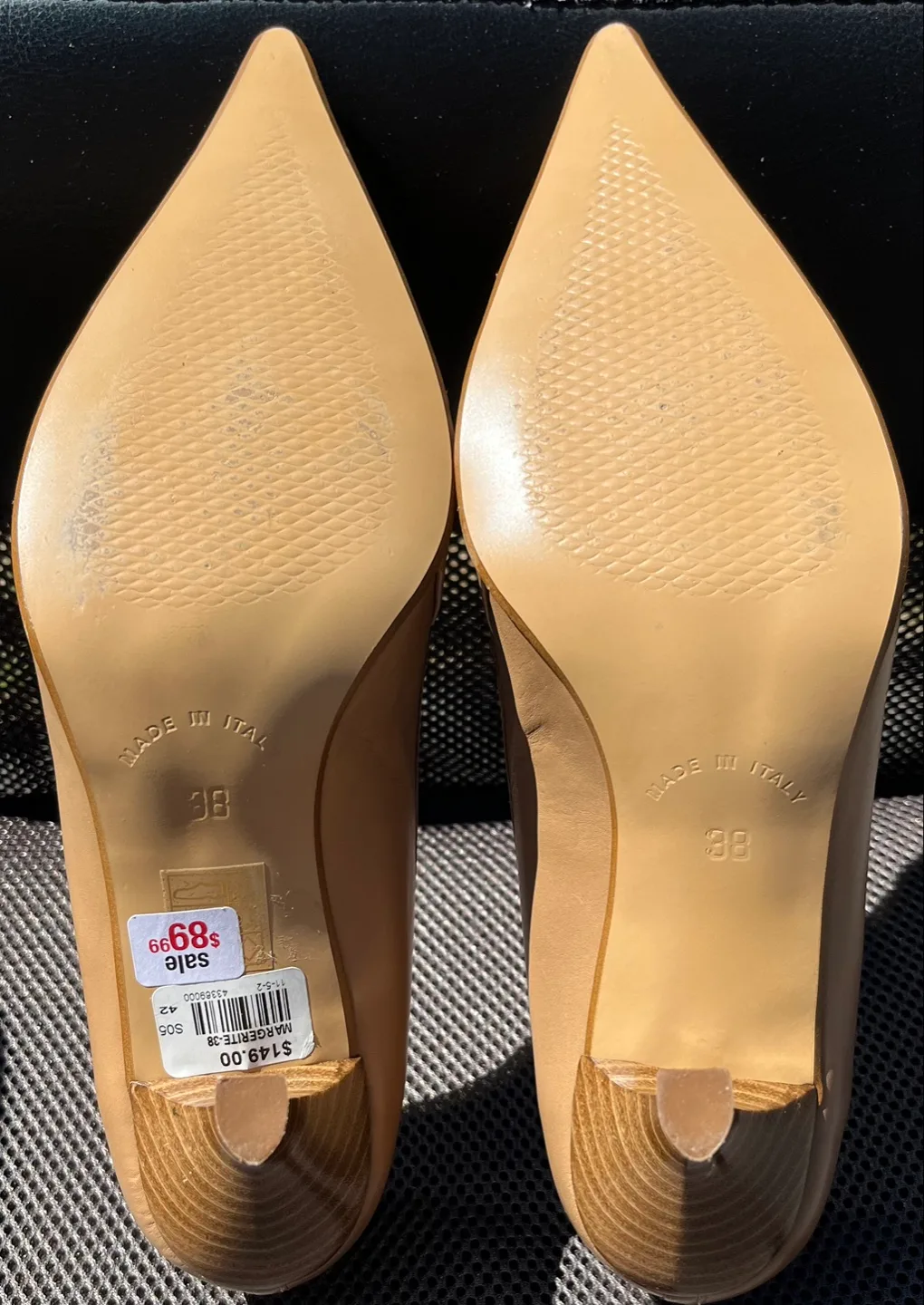 Women’s Calderone Italian Patent Leather Pointed Toe Heels image indicator(6)