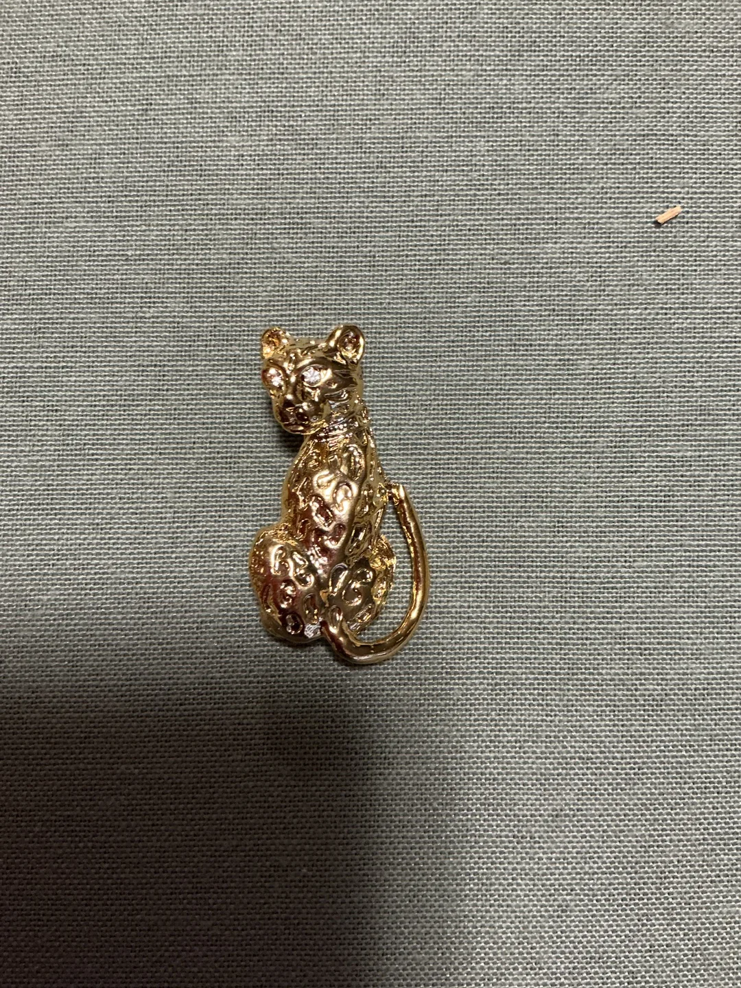 Gold Cat Pin Brooch thumbnail