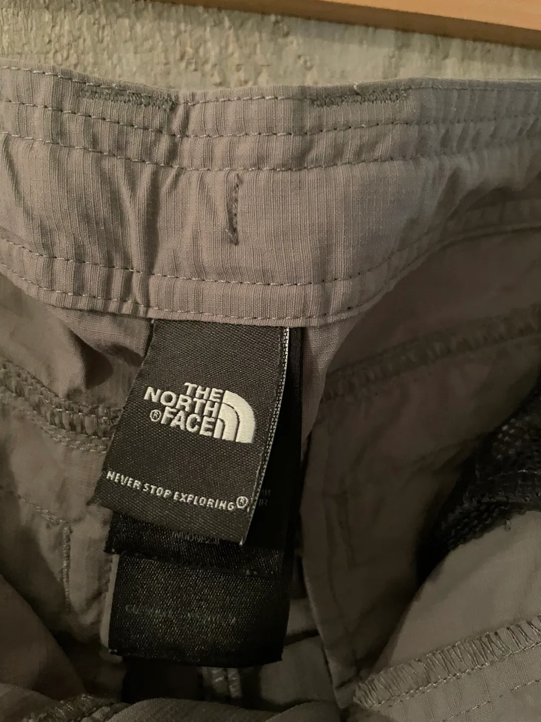The North Face Women's Grey Capris - Size 6 thumbnail