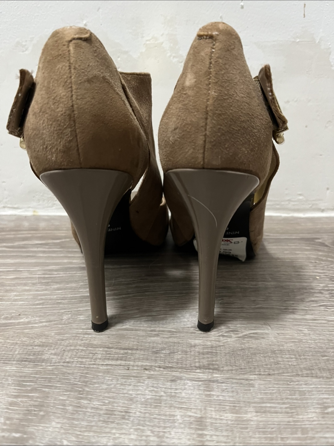 Nine West Beige Suede Heels - Size 6.5 - photo 4