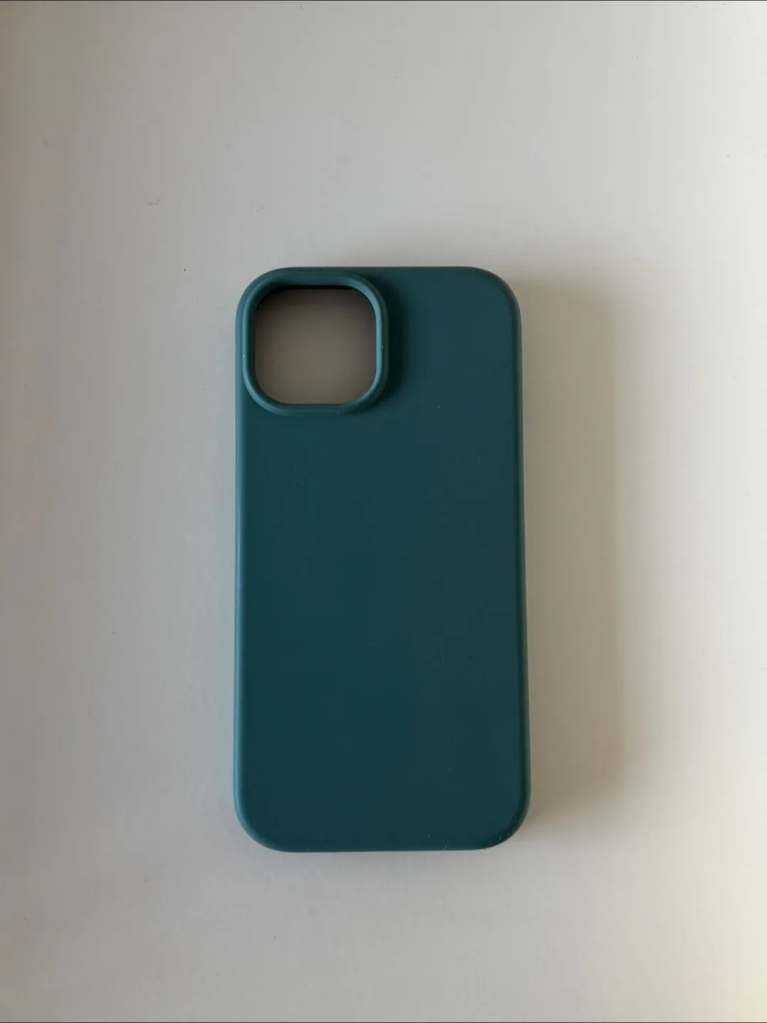iPhone 15 Silicone Case by Elago, like new thumbnail