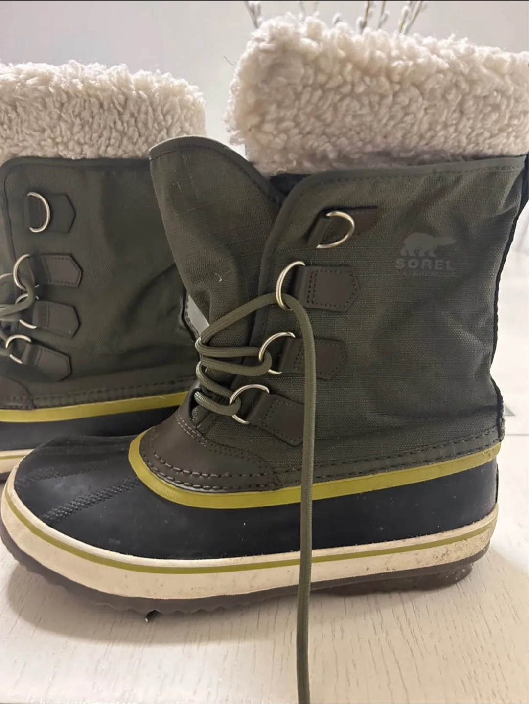 🥕 Sorel Women's Winter Boots - Size 8 thumbnail