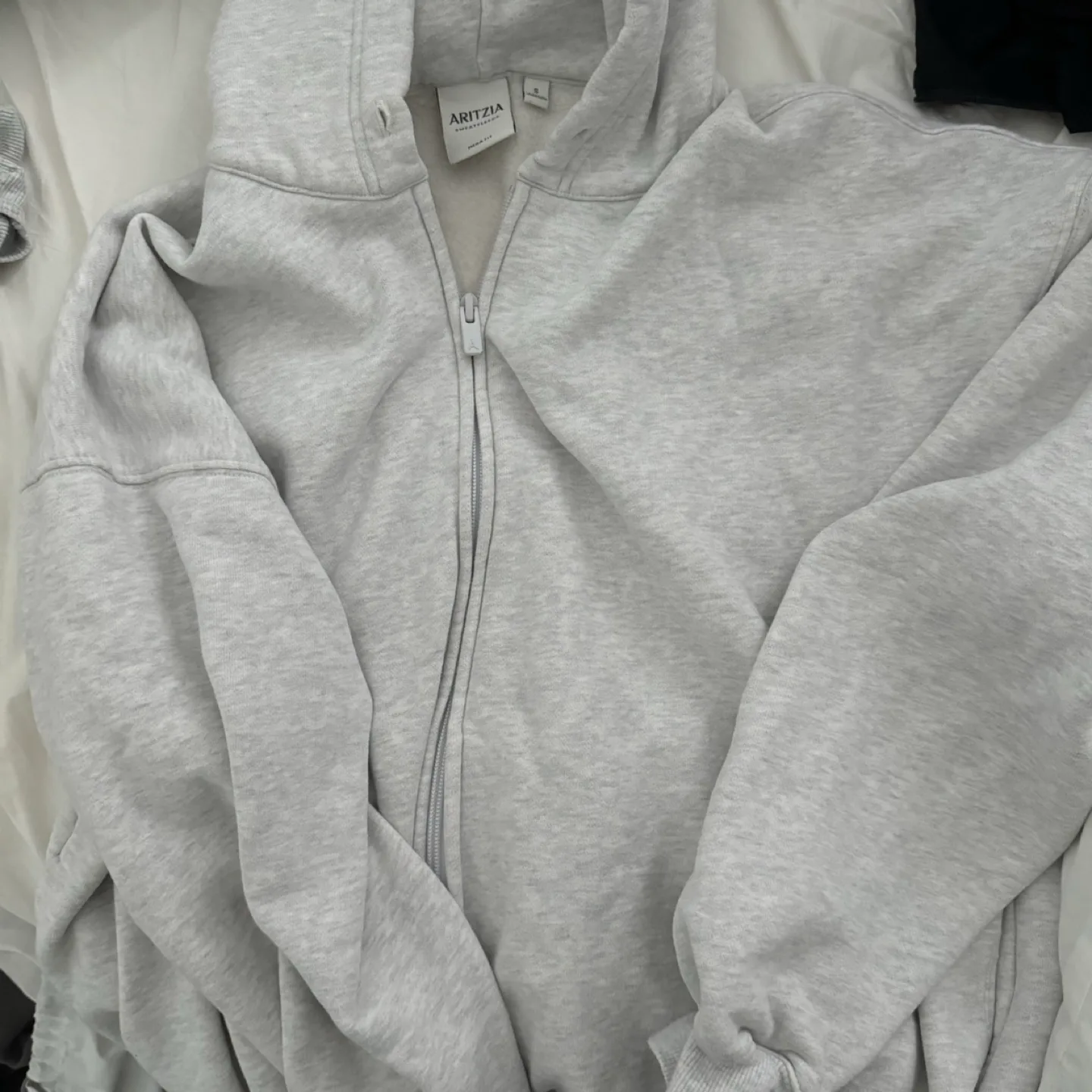 artizia hoodie thumbnail
