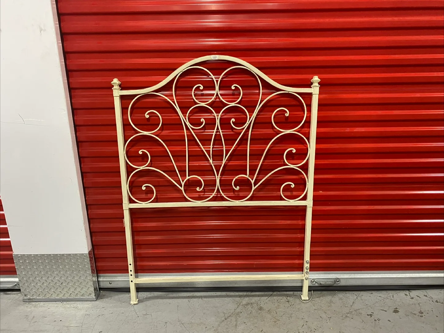 Over Sized Twin 4 Piece Bedroom Set image indicator(3)