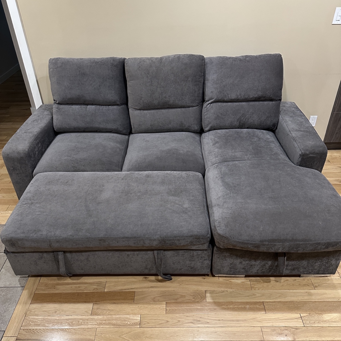 Modern Grey Sectional Sleeper Sofa (CAN DELIVER)
