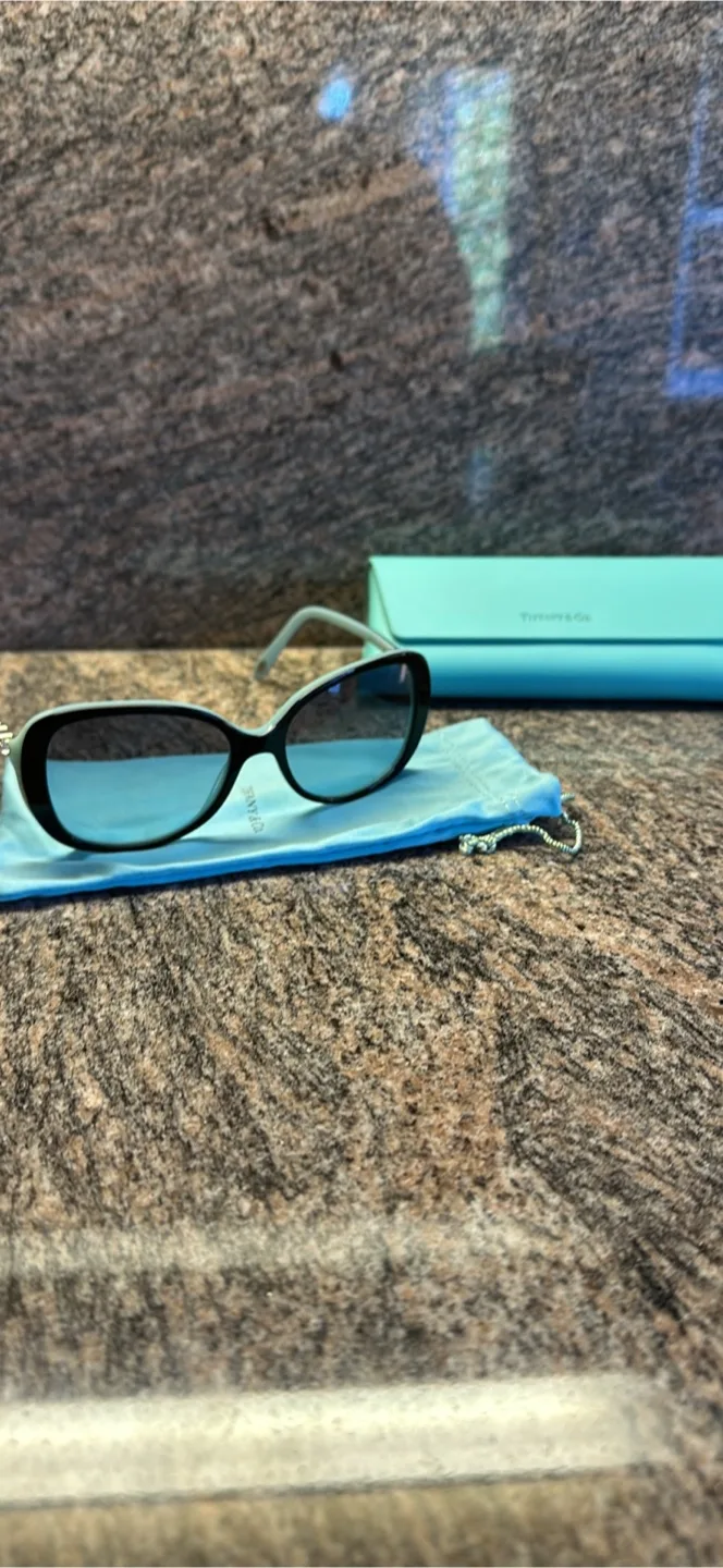 Tiffany & Co. TF4121-B Sunglasses image indicator(2)